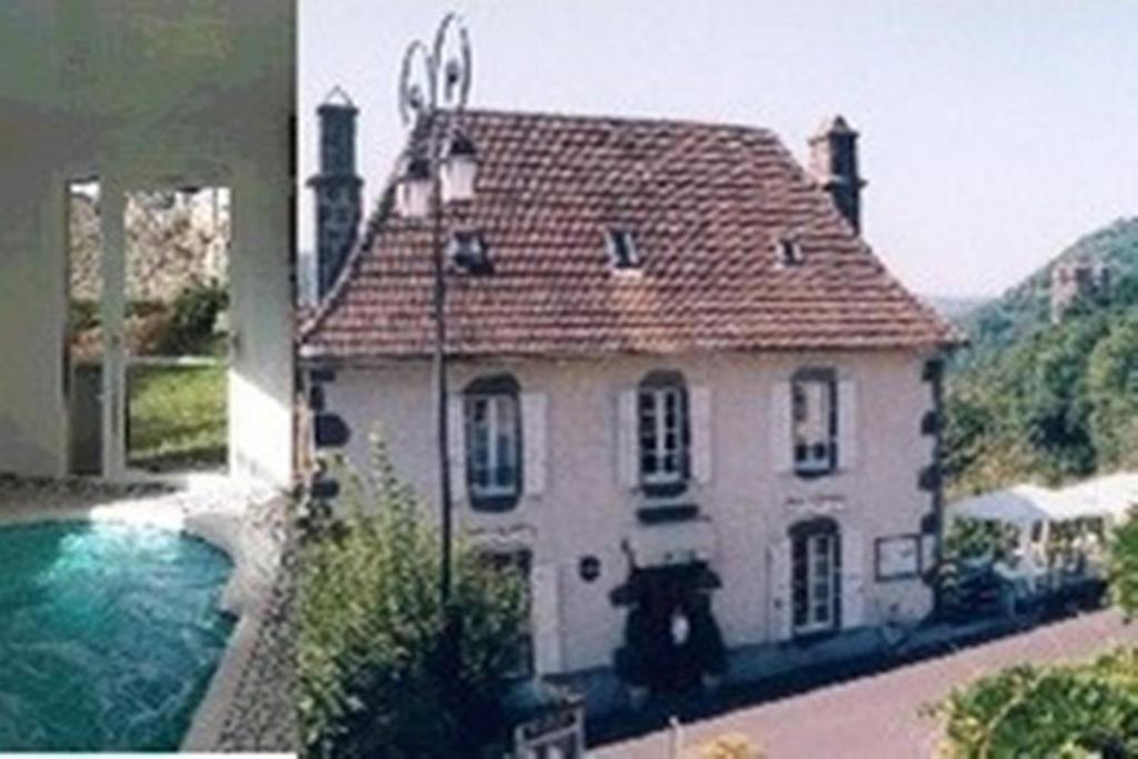 Auberge Hotel De Tournemire - Cantal المظهر الخارجي الصورة